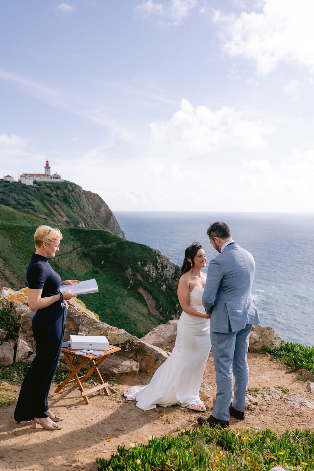 Elope on the Atlantic cliffs of Cabo da Roca, Sintra, already designed elopement, Sintra, Portugal